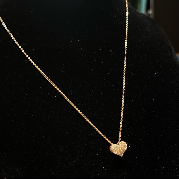 Elegant Heart Pendant Necklace with Sparkling Crystals – Perfect Gift - Picture 3 of 15